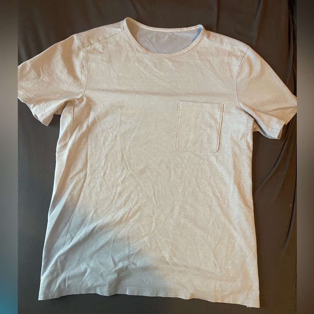 Men’s lululemon shirt